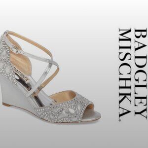 Badgley Mischka Winter Strappy Wedge